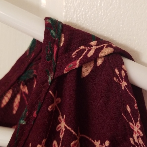 Floral Cold-Shoulder Blouse - Picture 6 of 7